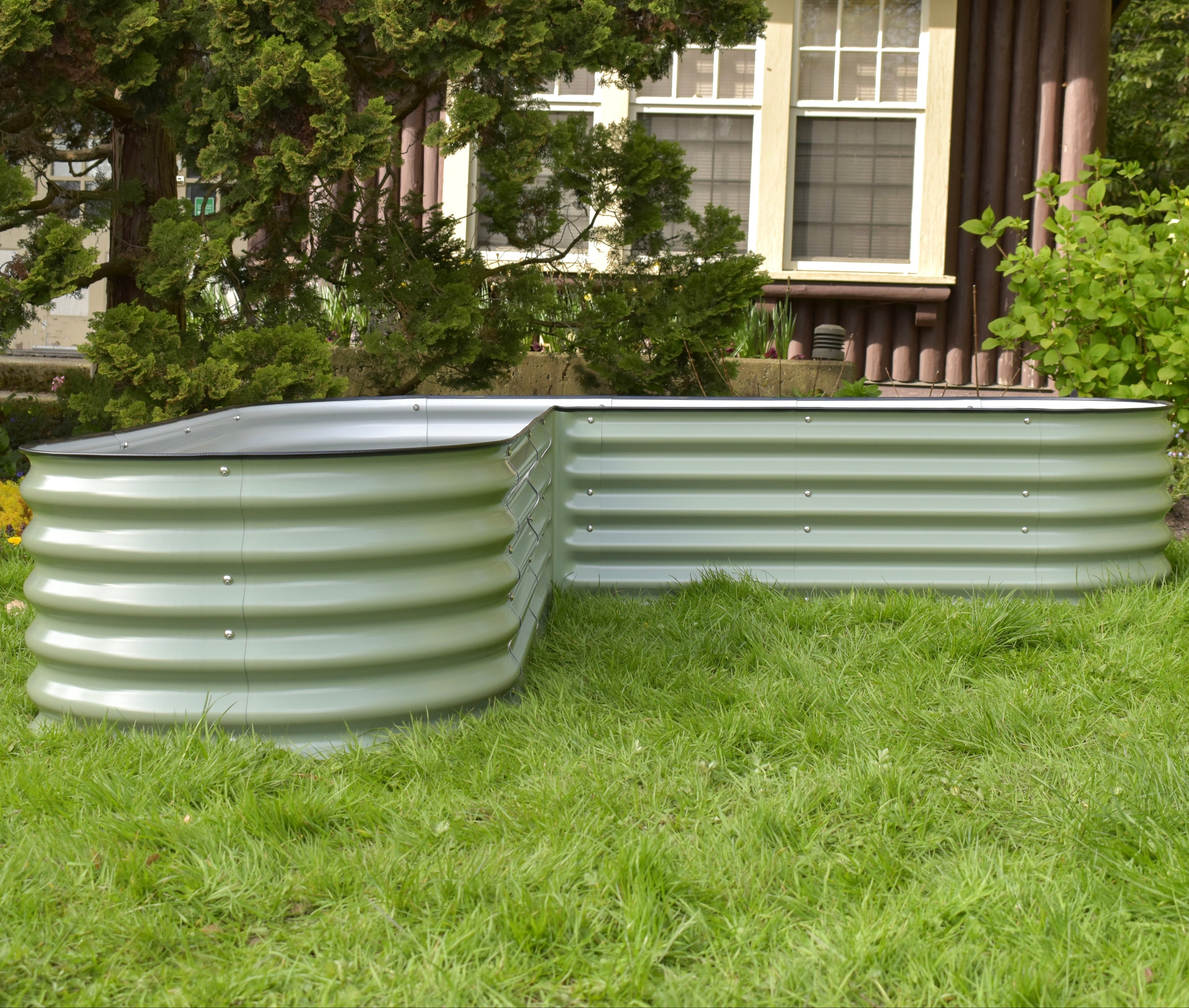Organic gardening beds