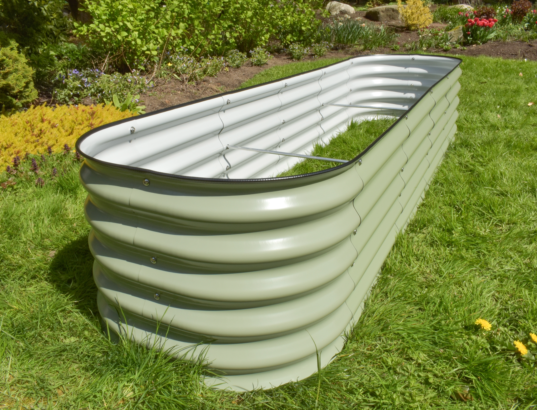 Customizable garden beds