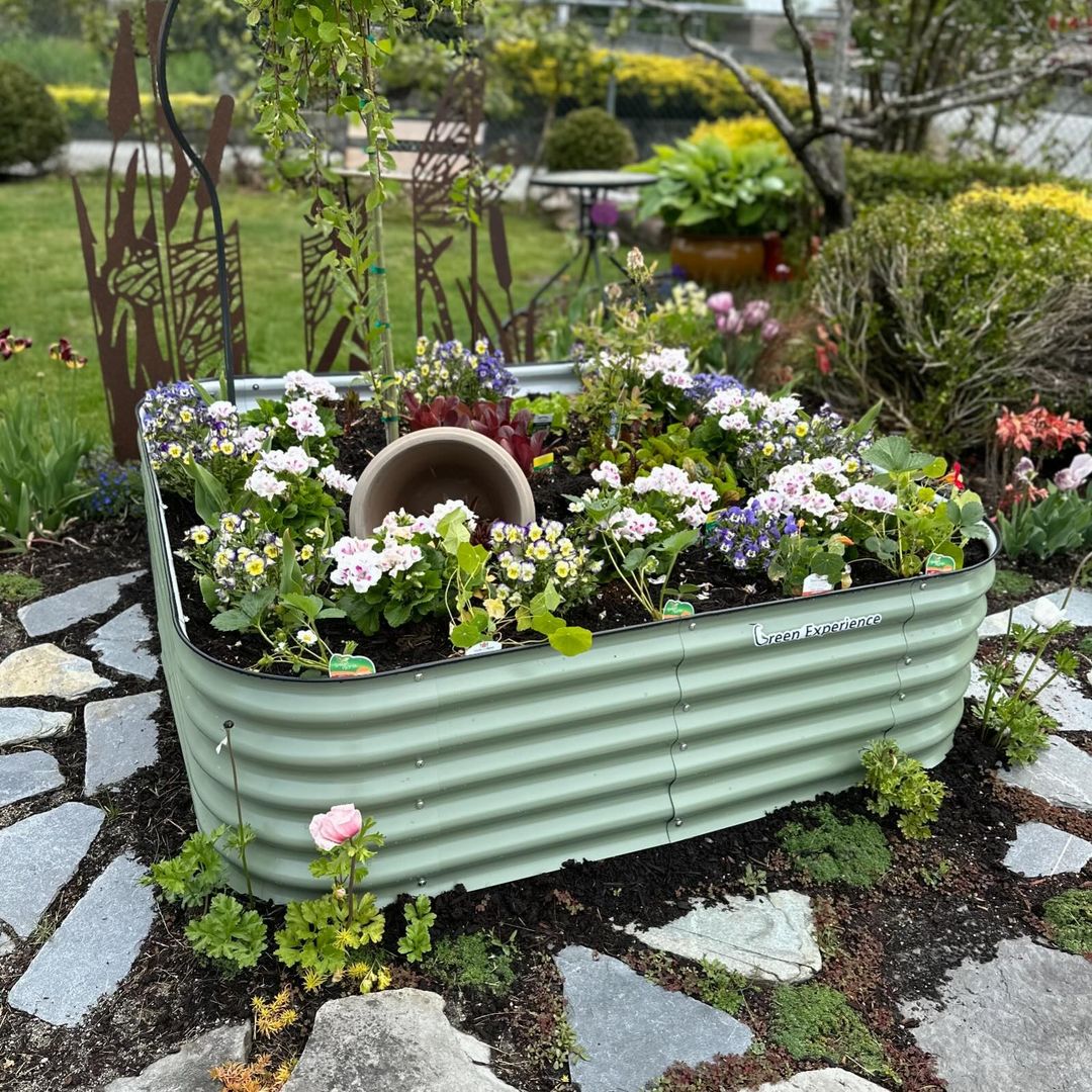 Weather-resistant garden beds