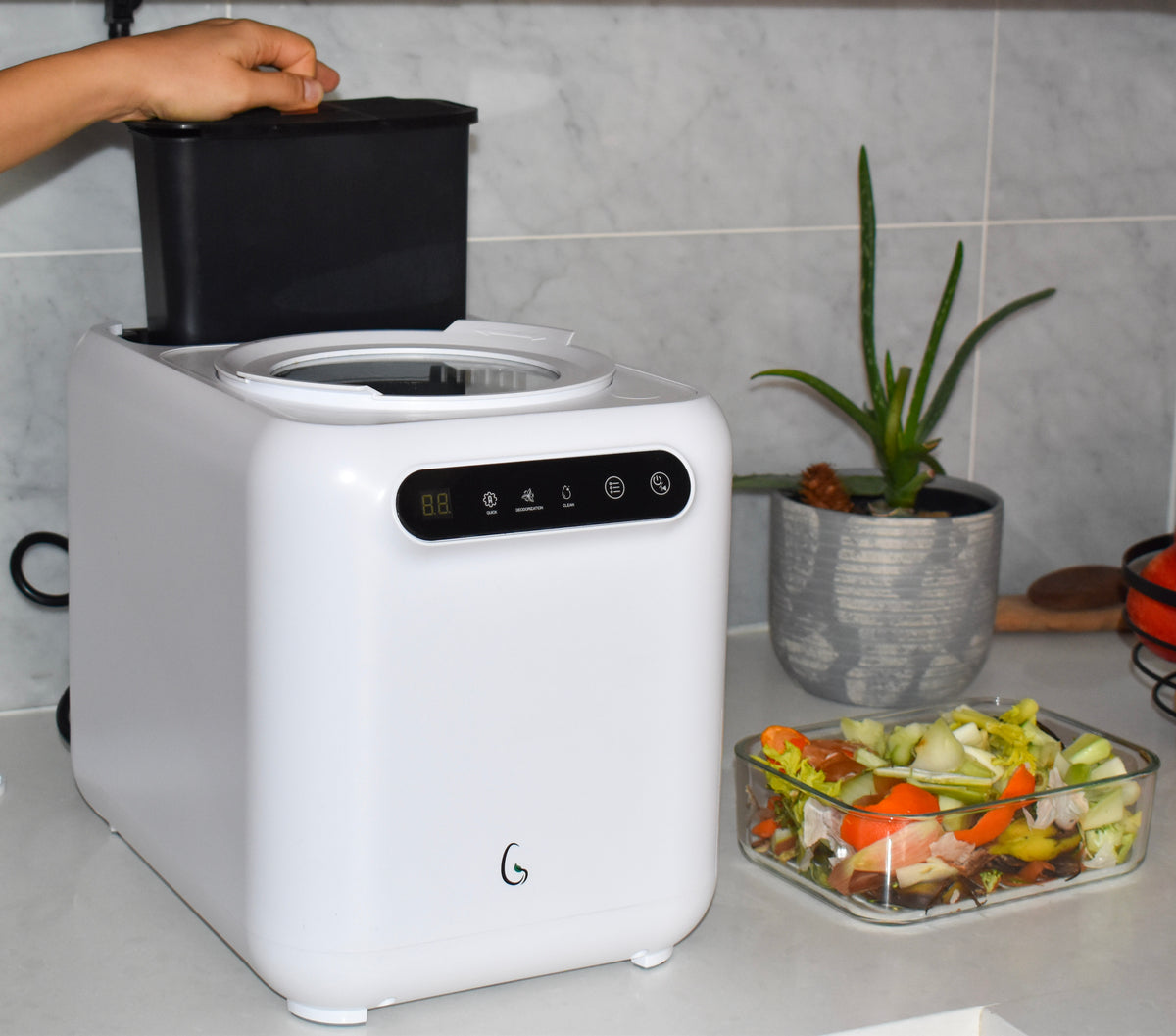 GE Kitchen Composter 2.0 Starter Bundle