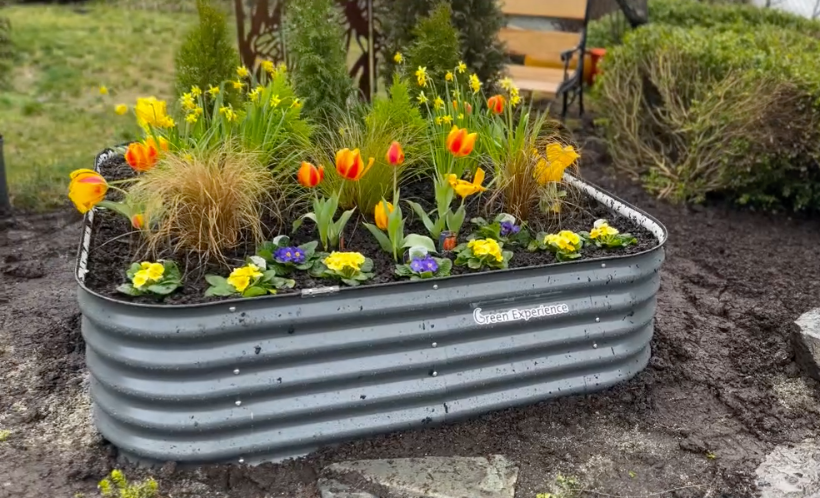 Garden beds for balconies
